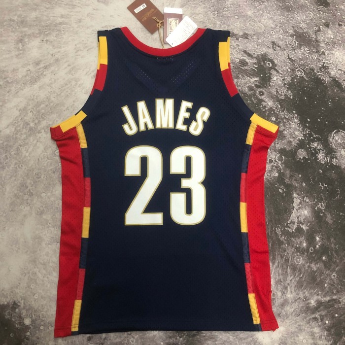 Jersey NBA Mitchell & Ness Cleveland Cavaliers Azul - Lebron James