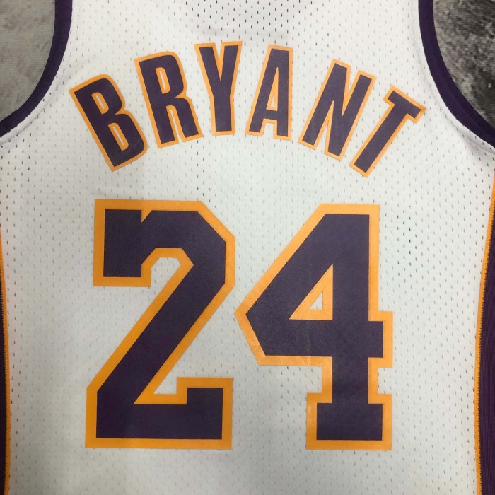 Jersey NBA Mitchell & Ness Los Angeles Lakers White - Kobe Bryant